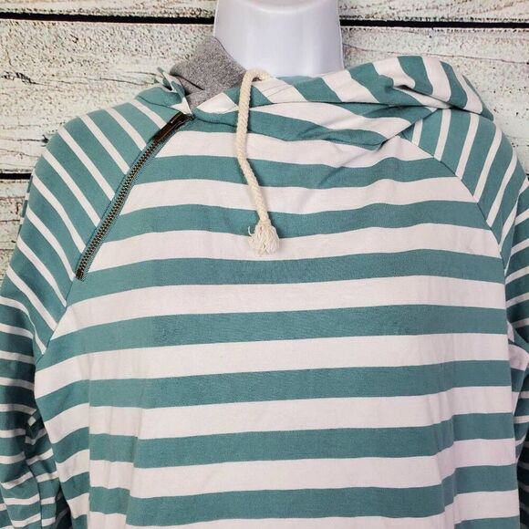 Ampersand Avenue Women’s Hoodie Green White Striped Size L - Picture 2 of 8